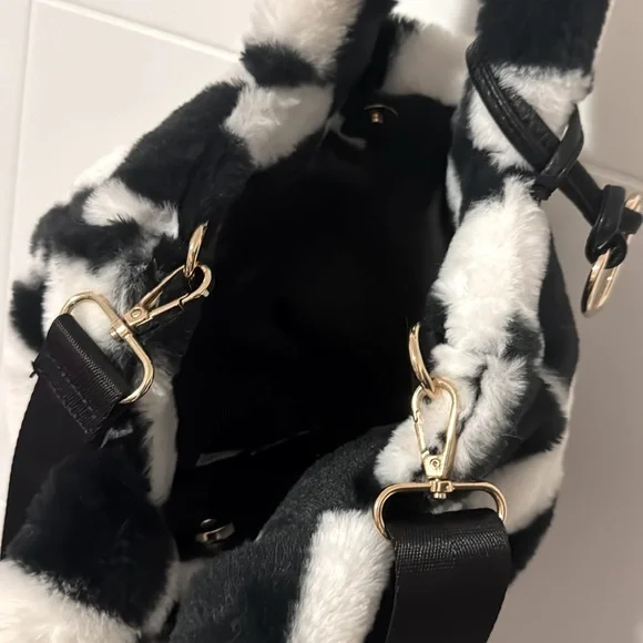 Icing Purse - Picture 3 of 3